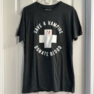 New Save a Vampire Halloween Men’s shirt M